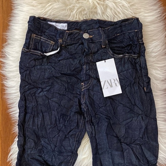 Zara Mid-Waist Wrinkle Effect Jeans - Picture 5 of 12